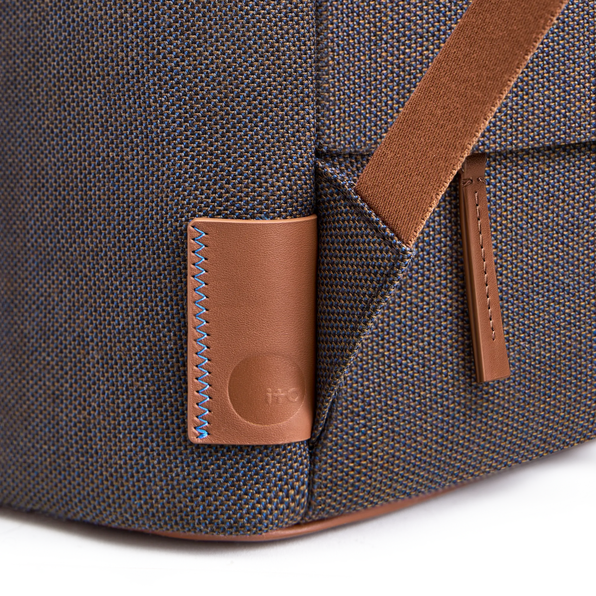 DUSK BROWN