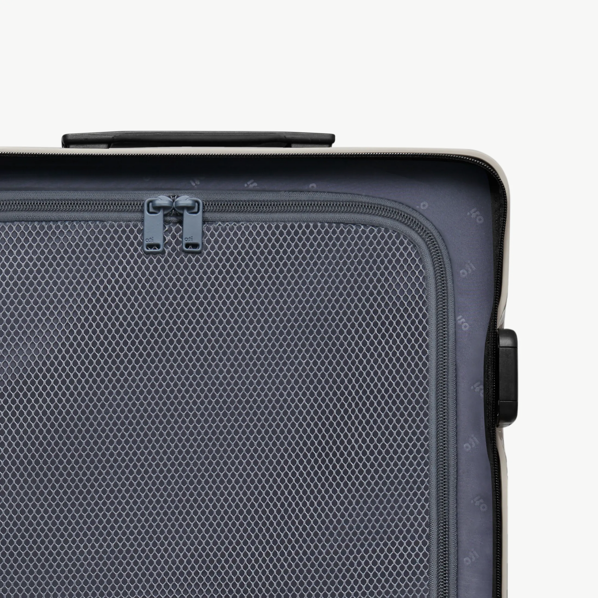 p1-trunk-Closed_U-Shaped_Pocket